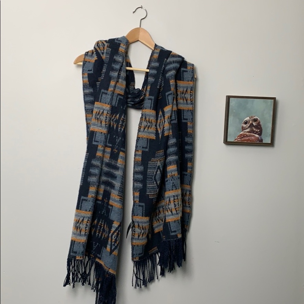 Patterned long scarf